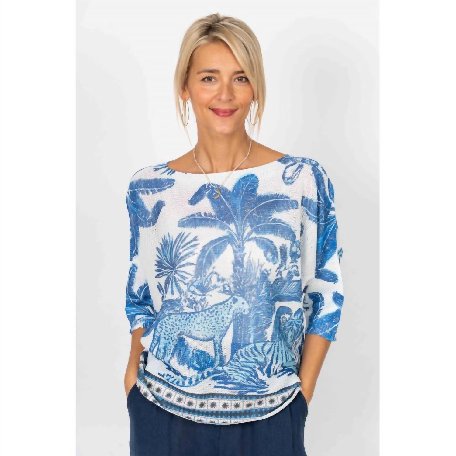 New Look Mode Usa Safari Batwing Sweater In Animal